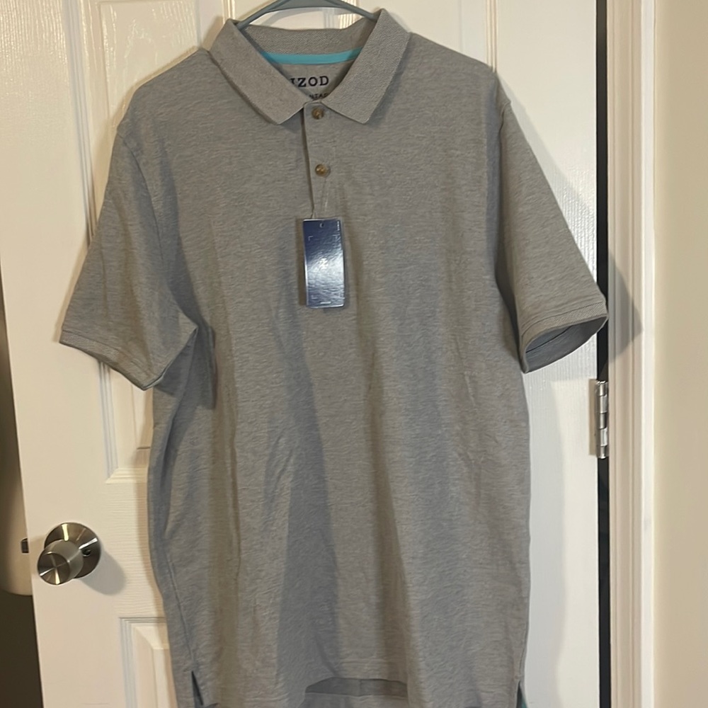 Izod Advantage Polo Shirt Men’s Size Large Gray Color.